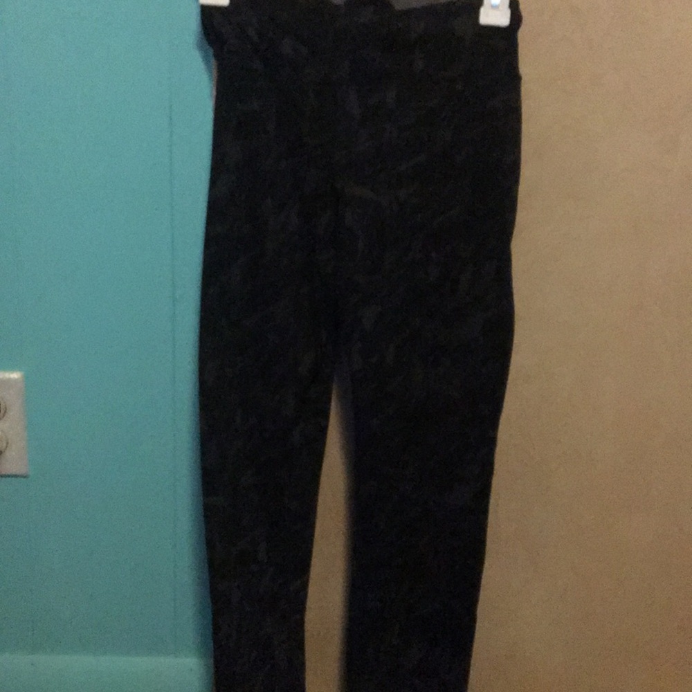 Black and grey leggings